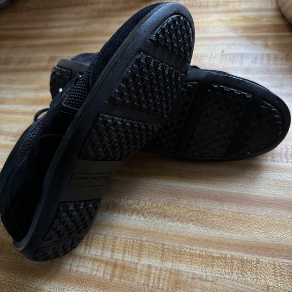 Louis Vuitton authentic sneakers size  36-6 - Picture 9 of 16